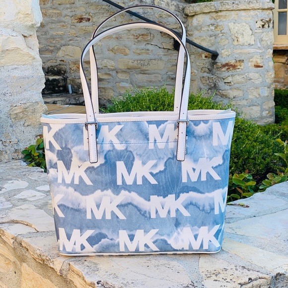 NWT Michael Kors Graphic Tote&wallet pale blue - Picture 5 of 10